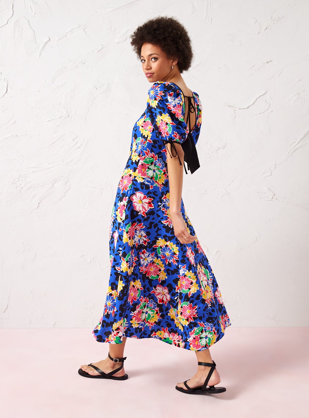 EVERBELLE Floral Revere Tie Back Midaxi Dress 8 - Image 1 thumbnail